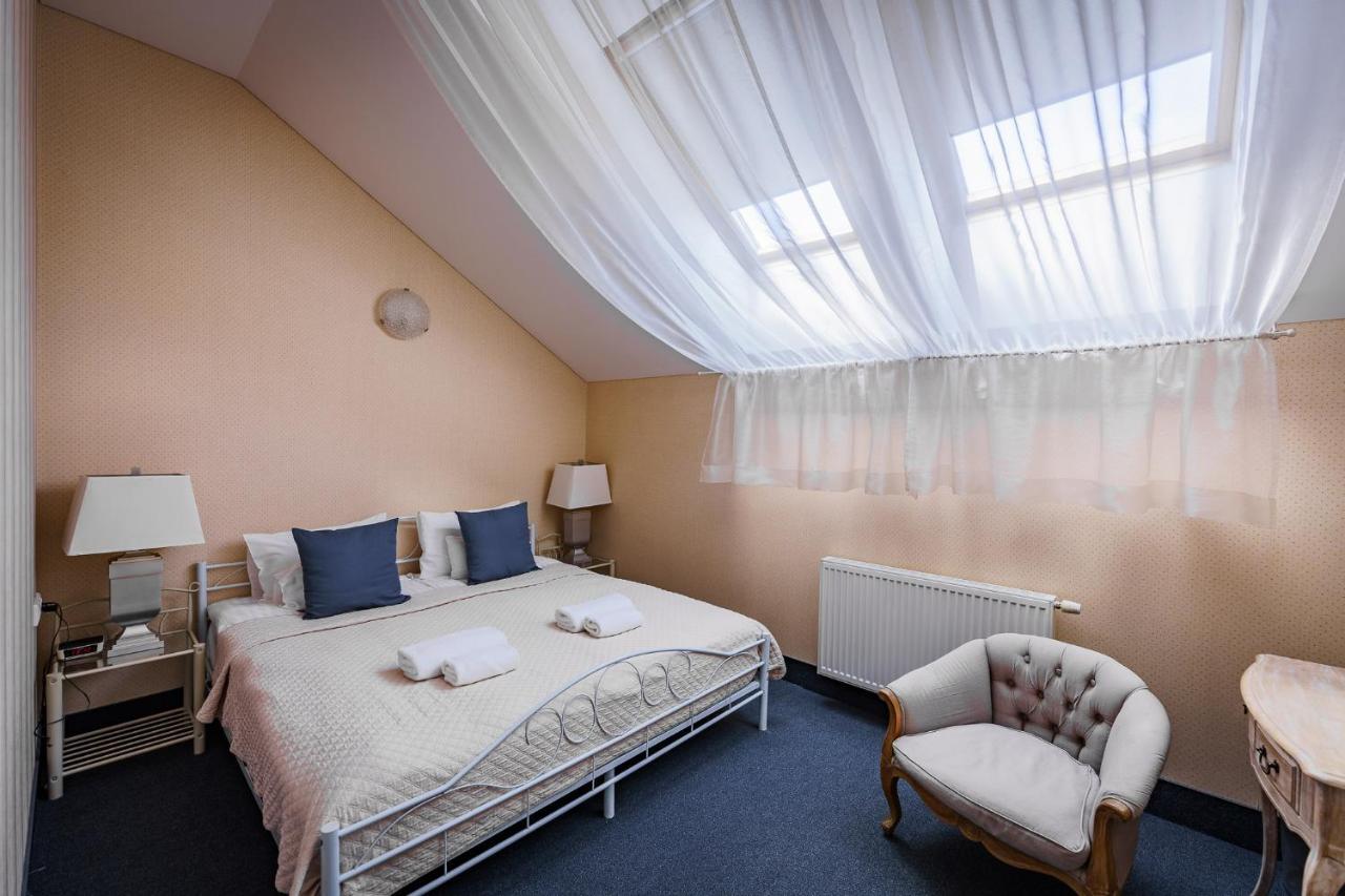 Hotel Moon Garden 4*