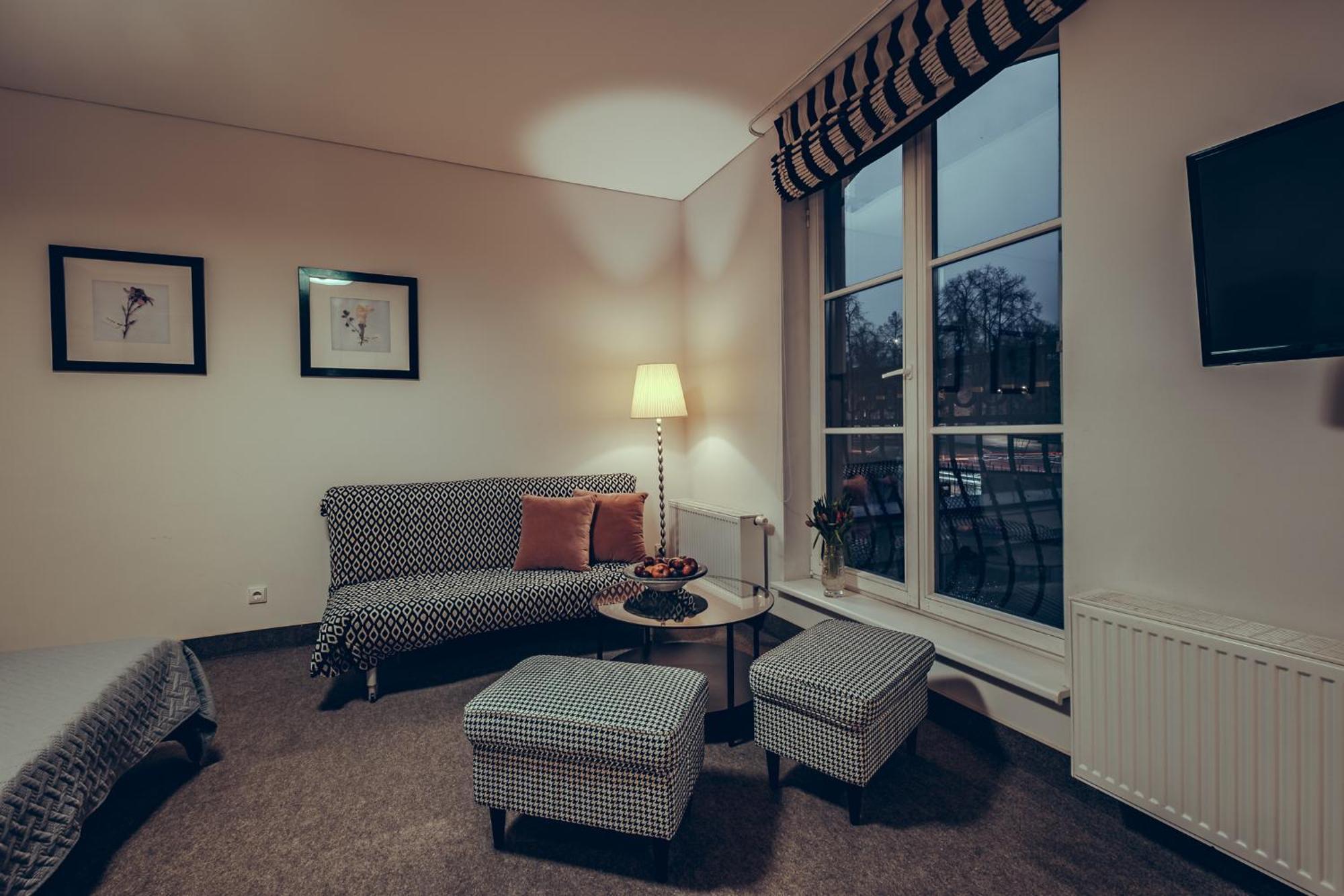 Hotel Moon Garden 4*